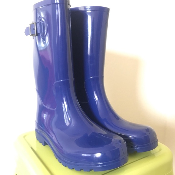 Blue rain boots - Picture 1 of 2
